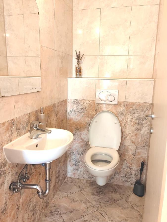 Sea View Apartment & Studio Apartment Bruno Умаг Екстериор снимка