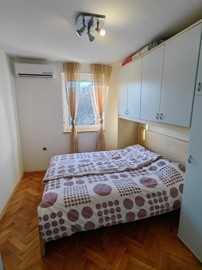 Sea View Apartment & Studio Apartment Bruno Умаг Екстериор снимка